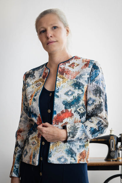 Modern Ikat Jacket – Canvas-Inspired Print on Cotton Linen