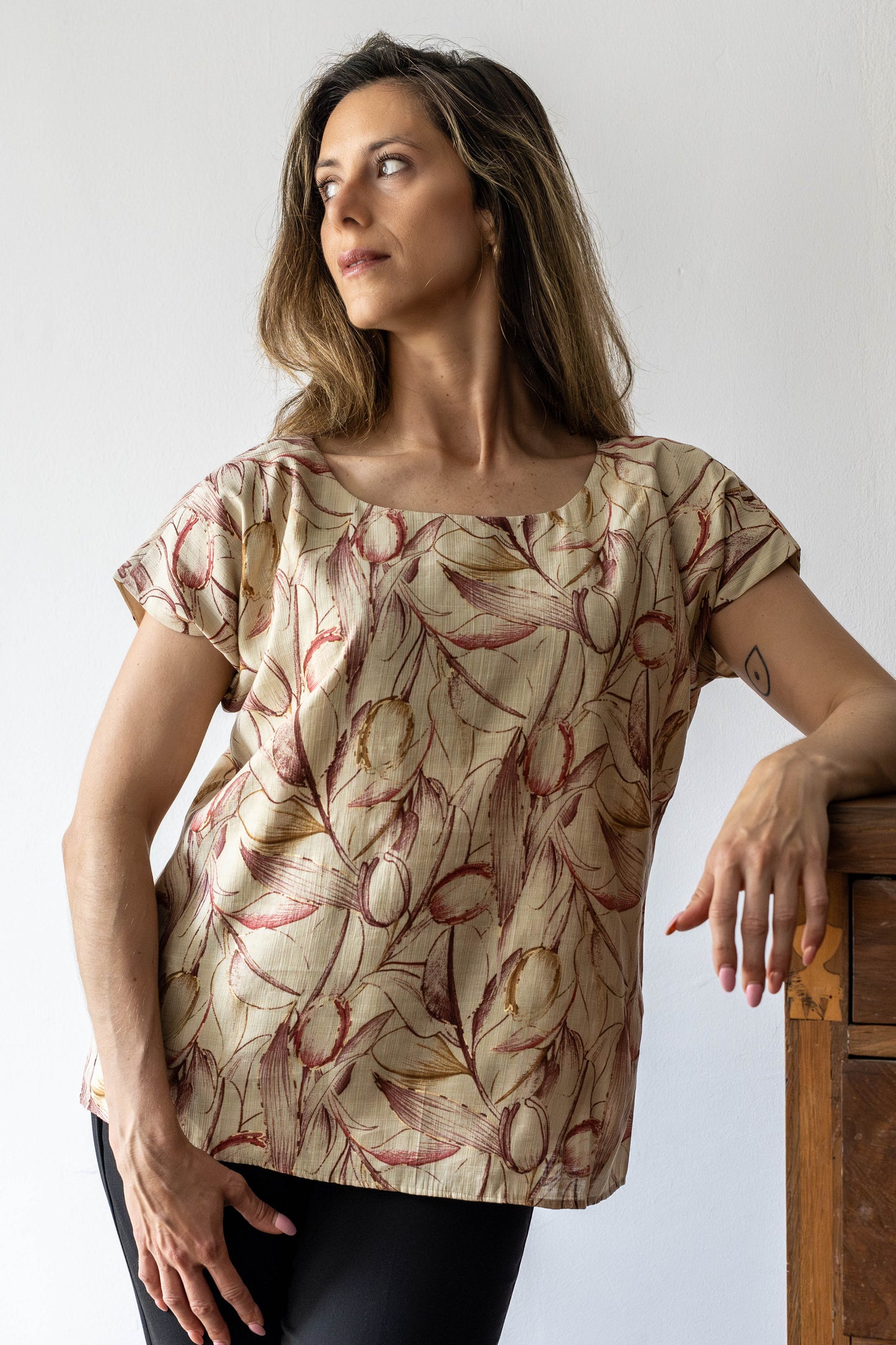 Floral Print Cotton-Silk Boat Neck Blouse – Elegant Everyday Wear