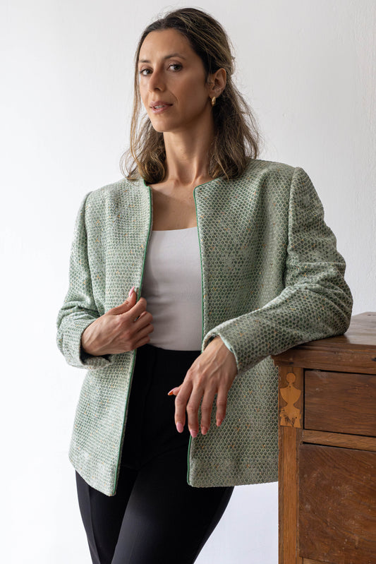 STOVARIA emerald velvet jacket with gold embroidery worn by model – handcrafted 1 of 1