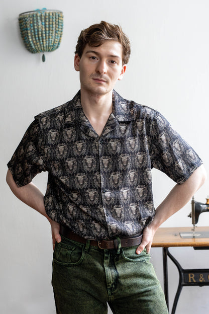 Twill silk shirt with baroque bull print in soft black